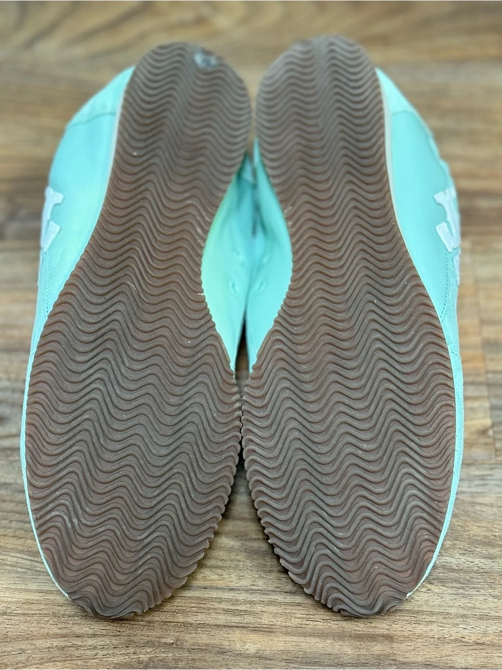 Tory Burch Mint Green Suede Leather Sneakers Size 9 NWOB
